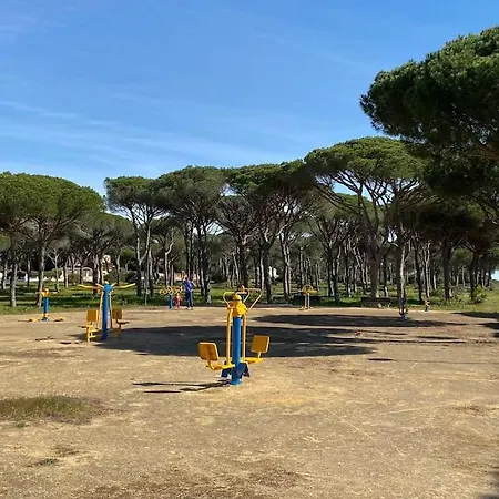 Mit Grossem Garten Und Pool , 300m Zum Holiday home